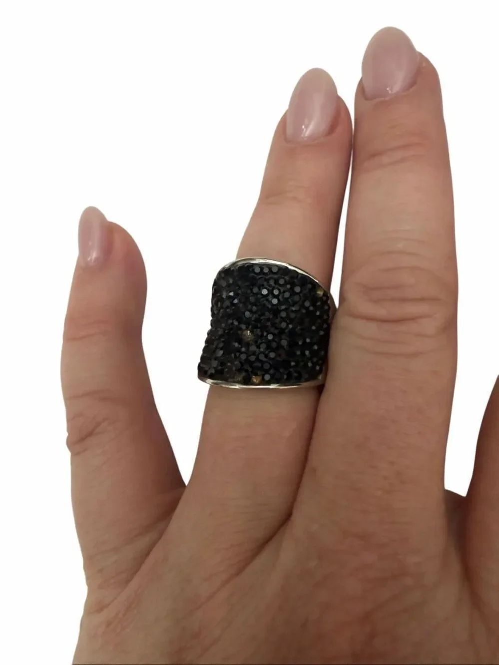 Nordstrom black crystal / drusy like costume jewelry ring- size 6